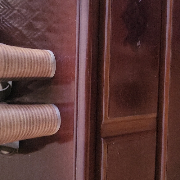 Shoes - Picture 4 of 4